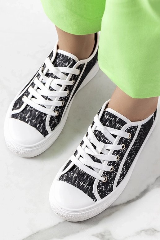 Juodi Chelms sportbačiai