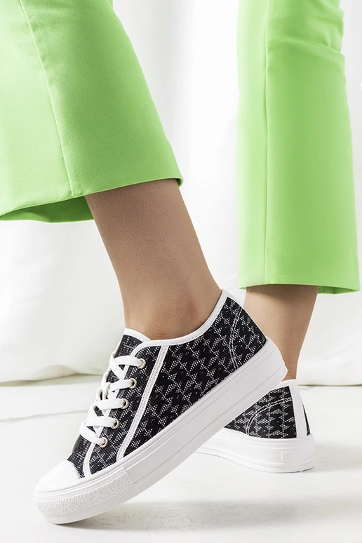 Juodi Chelms sportbačiai