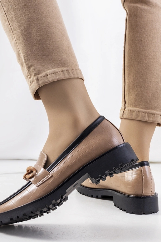 Smėlio spalvos tipo „Glany"...