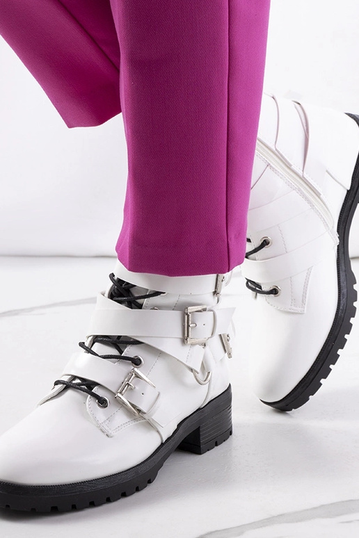 Donsa balti kulkšnies batai Donsa balti kulkšnies batai