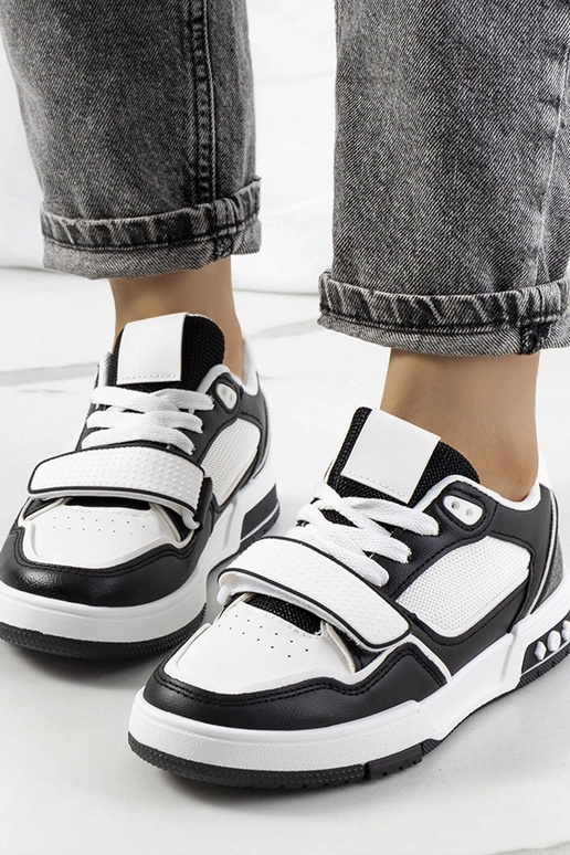 Juodi Kadie moteriški sportbačiai Juodi Kadie moteriški sportbačiai