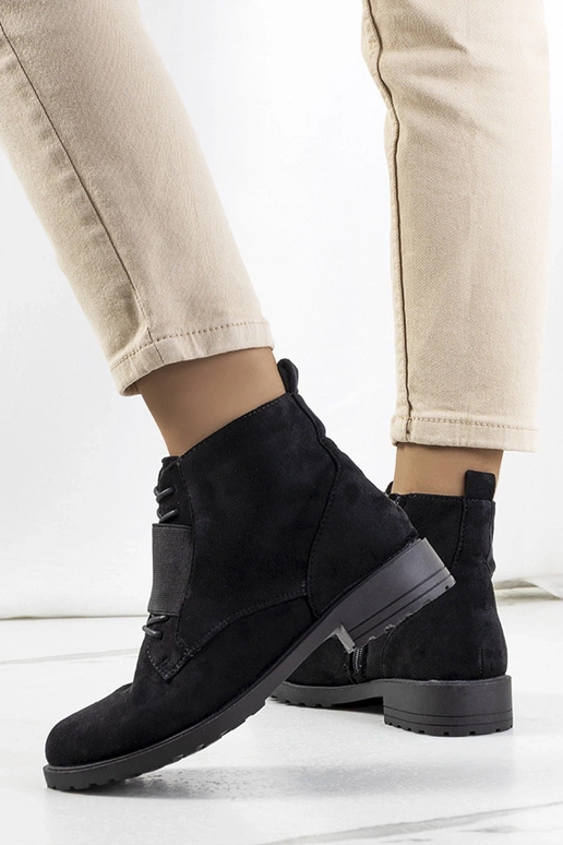 Juodi Manoella batai