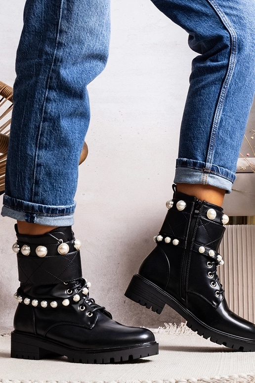 Juodi moteriški suvarstomi aulinukai...