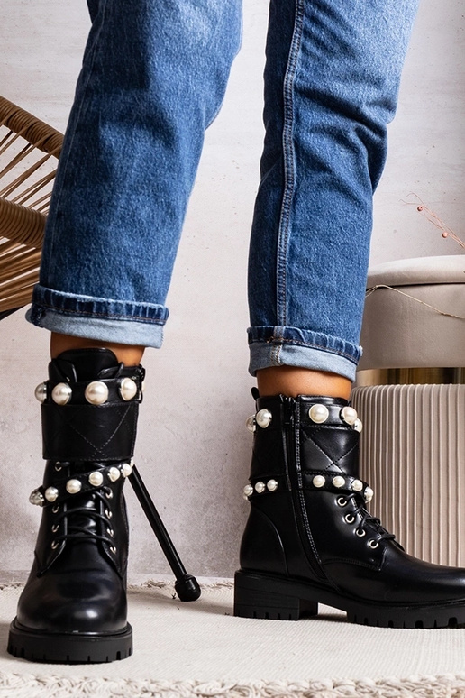 Juodi moteriški suvarstomi aulinukai...