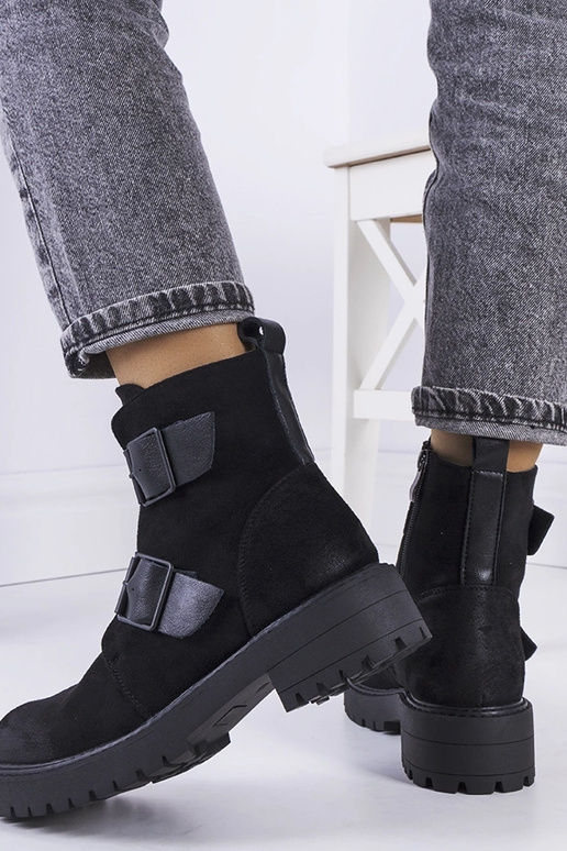 Juodi dirbtinės zomšos batai Leurbost