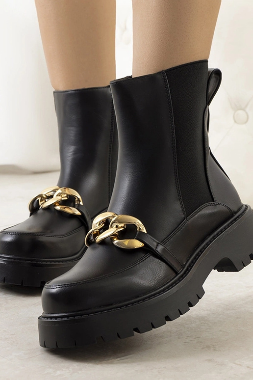 Juodi auliniai batai aukštu padu Pesa