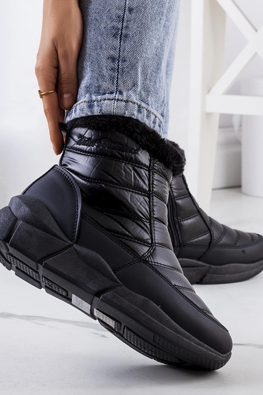 Juodi Lago izoliuoti sniego batai