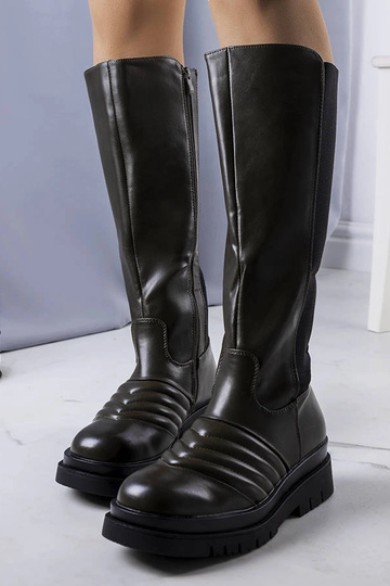 Žali kaliopiniai batai