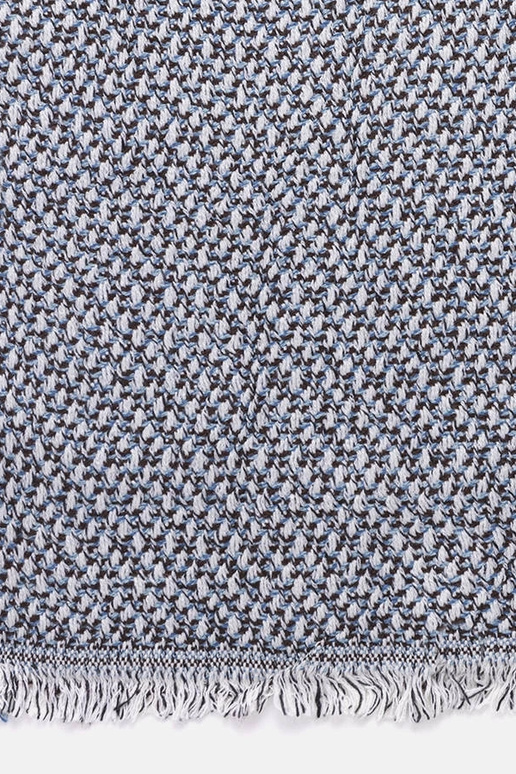 Raudonas šalikas, „Aria"