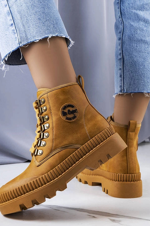 Juodi žieminiai žygio batai ,...