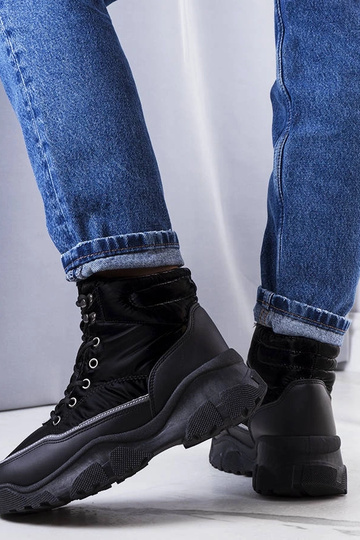 Juodi izoliuoti Rimu batai 2