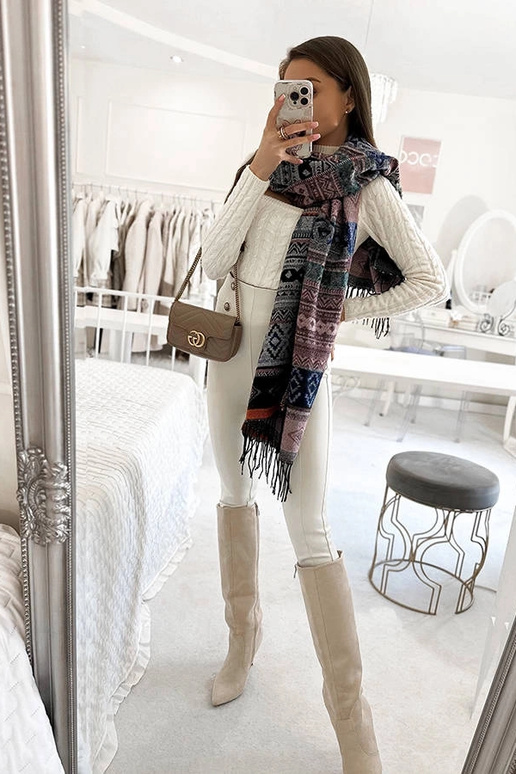 Kobe oranžinė skara Kobe oranžinė skara