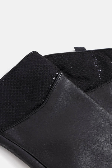 Black Moure izoliuotos... 2