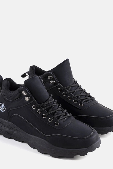 Juodi izoliuoti Aidan batai 2