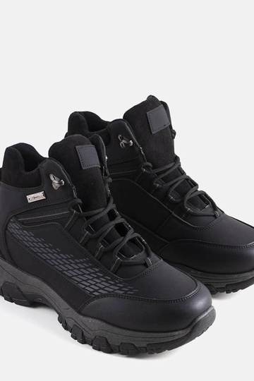 Juodi izoliuoti Jaxx batai 2