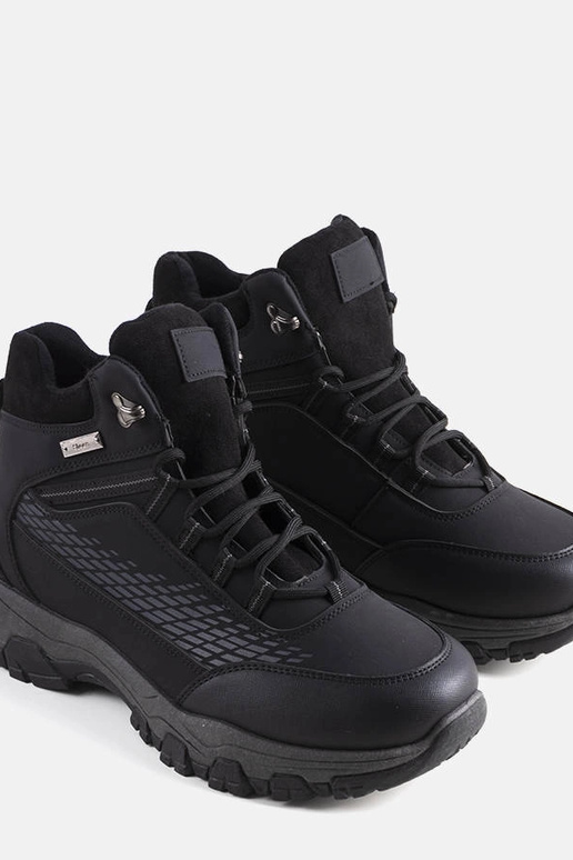 Juodi izoliuoti Jaxx batai Juodi izoliuoti Jaxx batai