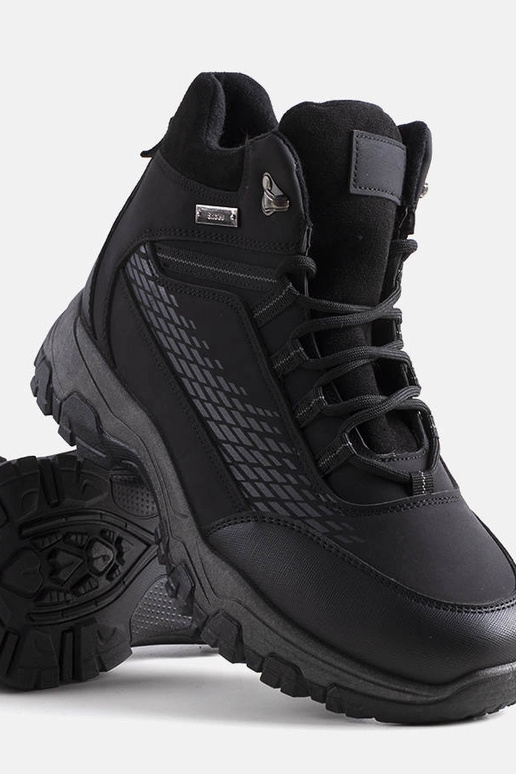 Juodi izoliuoti Jaxx batai Juodi izoliuoti Jaxx batai