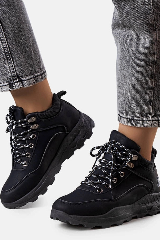 Juodi izoliuoti moteriški batai Durani