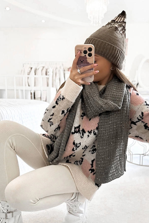 Abner žalia skrybėlė Abner žalia skrybėlė