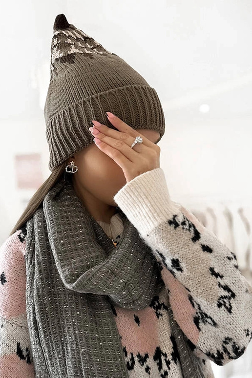 Abner žalia skrybėlė Abner žalia skrybėlė