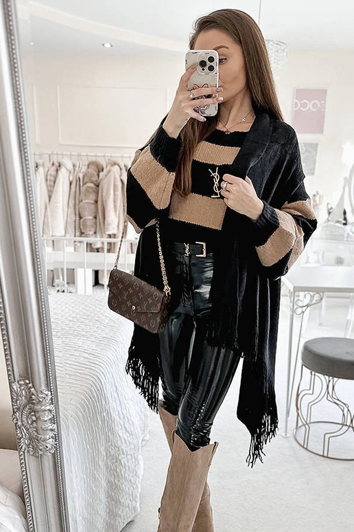 Juoda Fringe skara June Juoda Fringe skara June