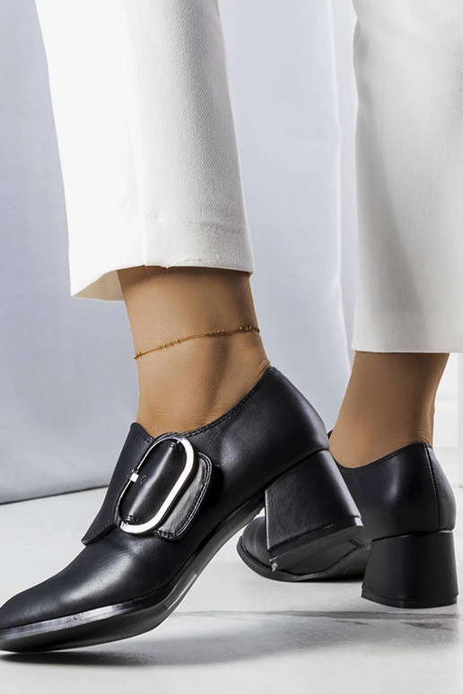 Ailani juodi pompos su kulnu Ailani juodi pompos su kulnu