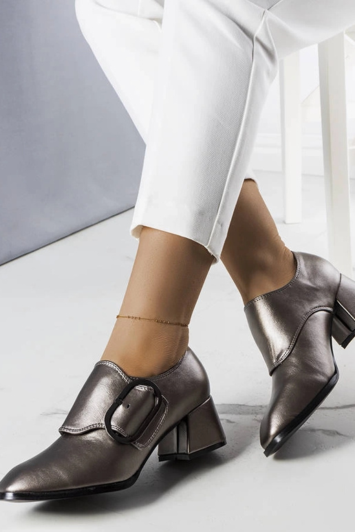 Ailani pilkos spalvos blokiniai kulnų... Ailani pilkos spalvos blokiniai kulnų...