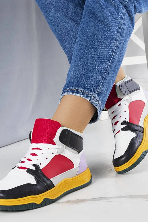 Elžbietos juodi ir raudoni... Elžbietos juodi ir raudoni...