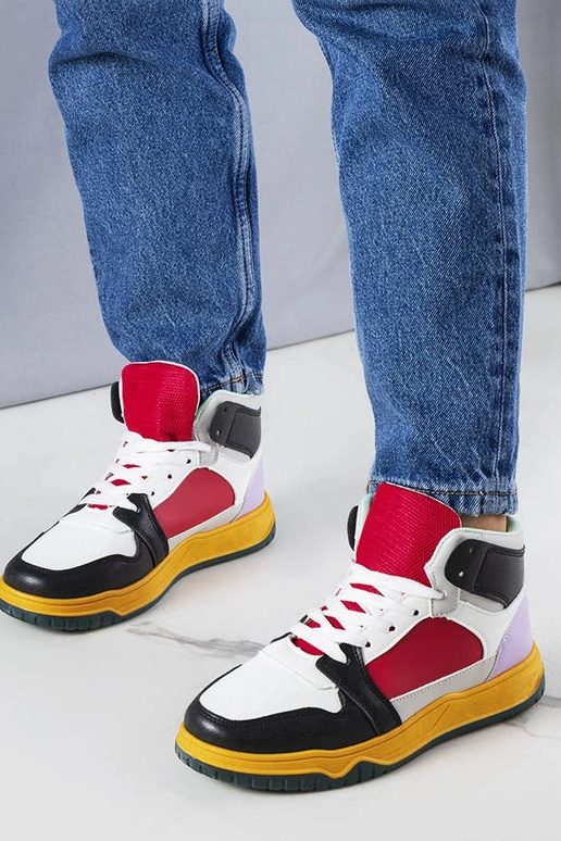 Elžbietos juodi ir raudoni... Elžbietos juodi ir raudoni...