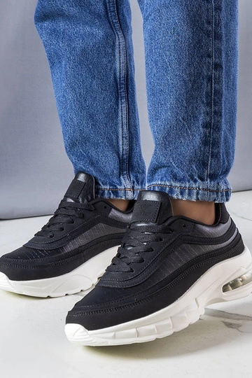 Courtne juodi sportbačiai