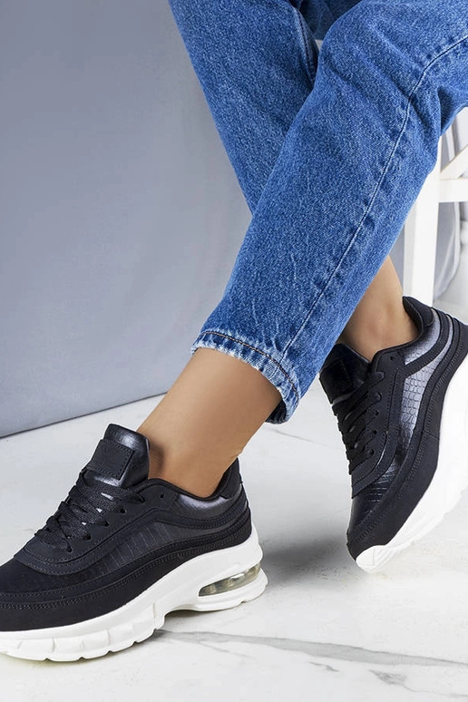 Courtne juodi sportbačiai