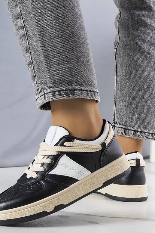 Juodi moteriški sportbačiai Marcella Juodi moteriški sportbačiai Marcella