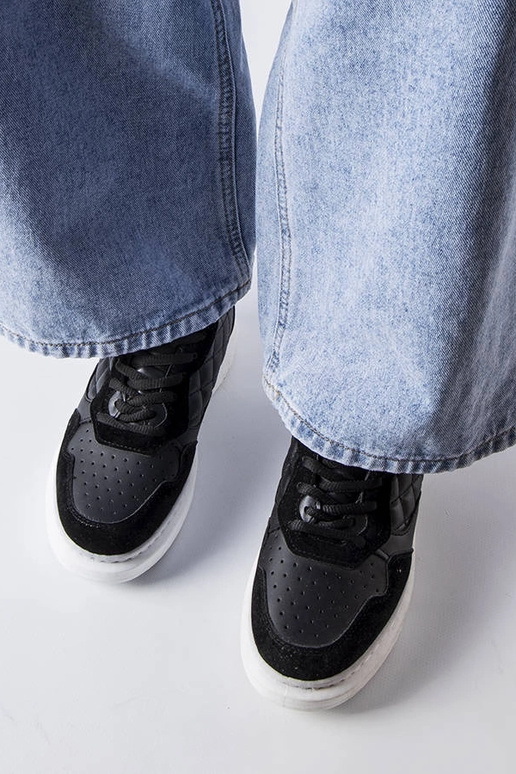 Juodi Latoya moteriški sportbačiai