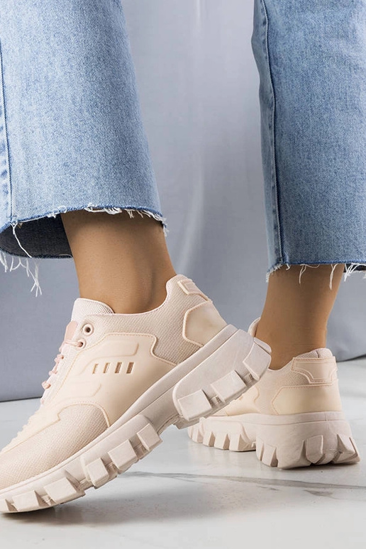 Rožiniai sportbačiai su masyviu Inez... Rožiniai sportbačiai su masyviu Inez...