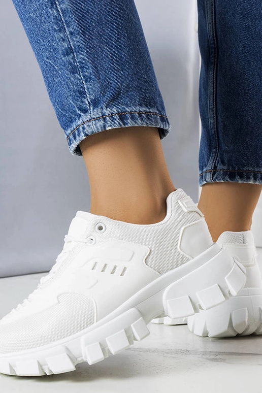 Smėlio spalvos sportiniai bateliai,...