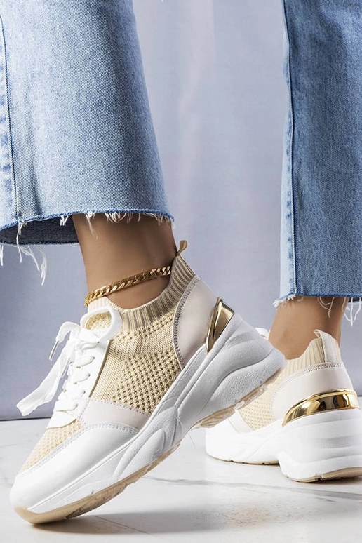 Smėlio spalvos sportbačiai ant Ann... Smėlio spalvos sportbačiai ant Ann...