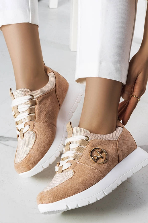 Rožiniai bateliai ant platformos,...