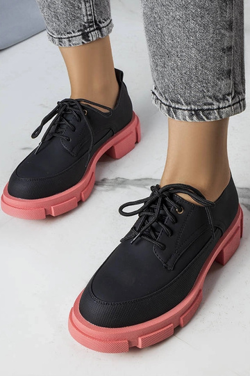 Juodi pusbačiai su masyviu...