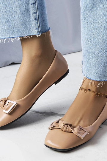 Smėlio spalvos baleto...