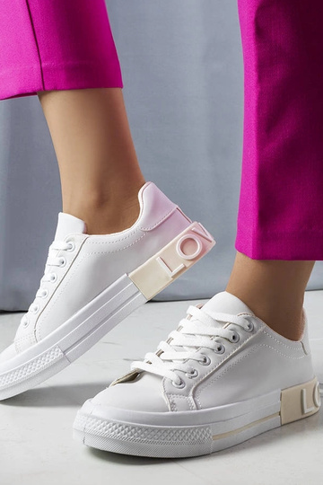 Baltos ir smėlio spalvos...