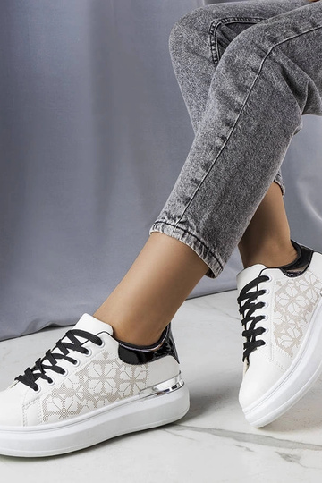 Erin juodai balti... 2