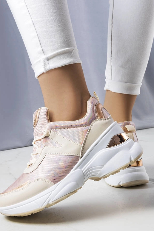 Rožiniai sportbačiai su metaliniais...