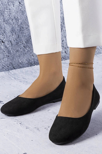 Juodos balerinos su odiniu vidpadžiu Lespérance