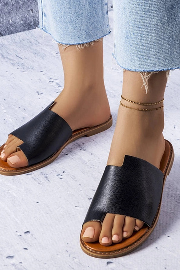 Juodi bateliai su...