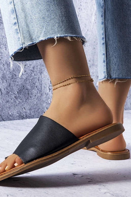 Juodi bateliai su kaspinėliu, „Gaillou"