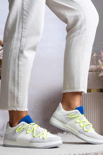 Pilki moteriški sportbačiai...