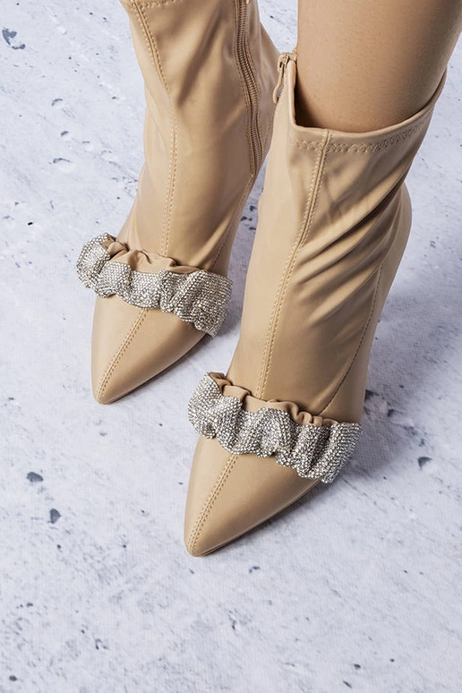 Smėlio spalvos kulkšnies batai... Smėlio spalvos kulkšnies batai...