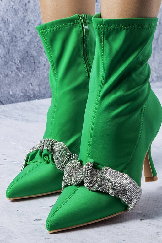 Žali auliniai batai, dekoruoti Caisse... Žali auliniai batai, dekoruoti Caisse...