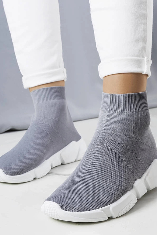 Pilki aukštakulniai sportbačiai William