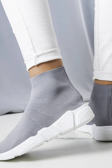 Pilki aukštakulniai... 2